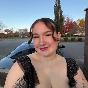 Meet your Posher, Adriana